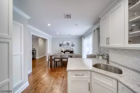133 Macdonald Dr, Wayne, NJ 07470 photo 9