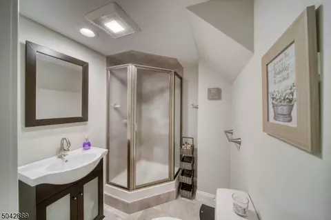 133 Macdonald Dr, Wayne, NJ 07470 photo 21
