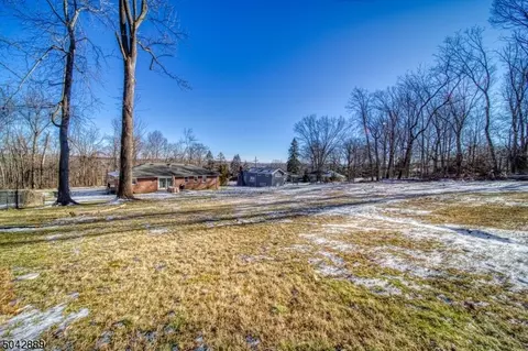 133 Macdonald Dr, Wayne, NJ 07470 photo 24