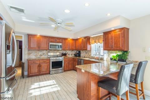 7 Bitola Dr, Wayne, NJ 07470 photo 3