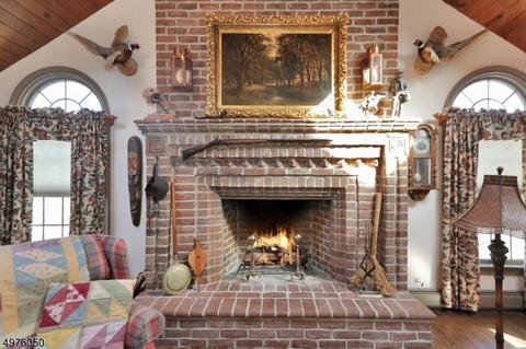7 Pharis Pl, Upper Saddle River, NJ 07458 photo 8
