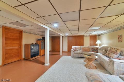 7 Pharis Pl, Upper Saddle River, NJ 07458 photo 14