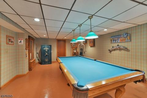 7 Pharis Pl, Upper Saddle River, NJ 07458 photo 16