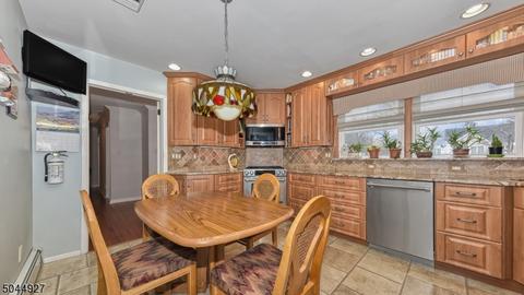 19 Brighton Ter, Wayne, NJ 07470 photo 10