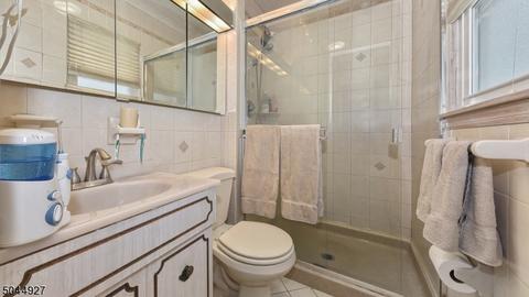 19 Brighton Ter, Wayne, NJ 07470 photo 13