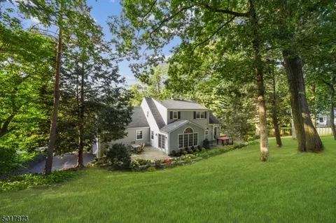 4 Sweetbriar Rd, Summit, NJ 07901 photo 16
