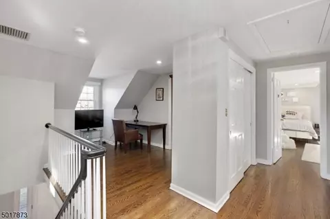 4 Sweetbriar Rd, Summit, NJ 07901 photo 9