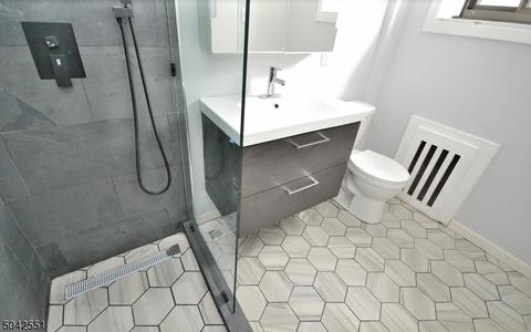 90 Prospect Ave #5F, Hackensack, NJ 07601 photo 18
