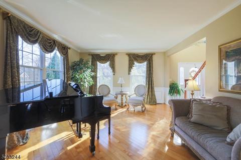 15 Hickory Ln, Green Brook, NJ 08812 photo 11