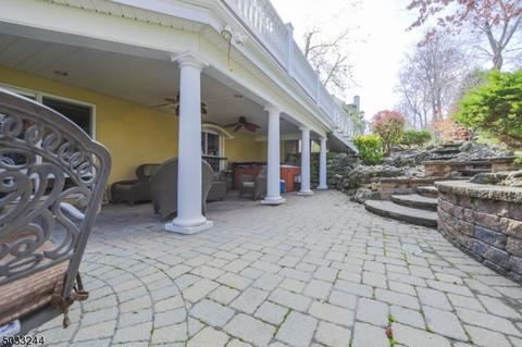 15 Hickory Ln, Green Brook, NJ 08812 photo 4