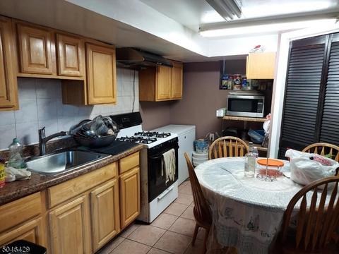 891 Gloucester Rd, Union, NJ 07083 photo 17