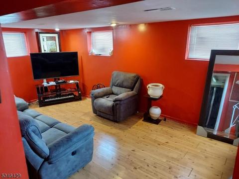 891 Gloucester Rd, Union, NJ 07083 photo 13