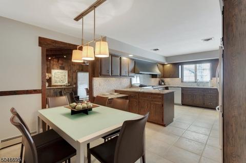 47 Harmer Ter, Wayne, NJ 07470 photo 4