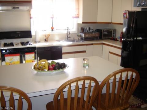162 Beechwood Dr, Wayne, NJ 07470 photo 4