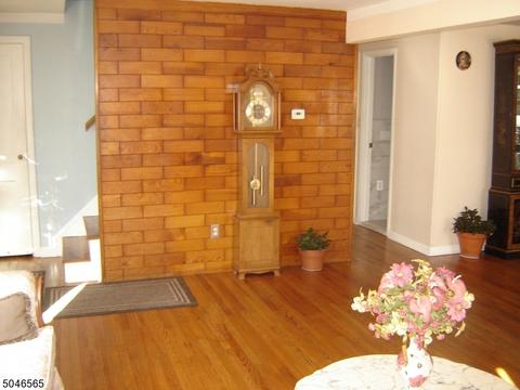 162 Beechwood Dr, Wayne, NJ 07470 photo 2