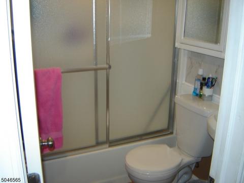 162 Beechwood Dr, Wayne, NJ 07470 photo 15