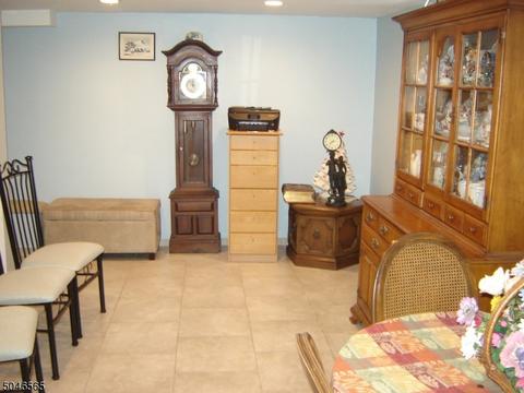 162 Beechwood Dr, Wayne, NJ 07470 photo 13