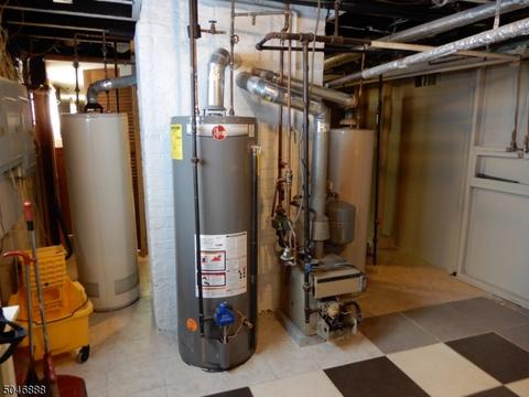 9 Berkeley Ave, Bloomfield, NJ 07003 photo 3