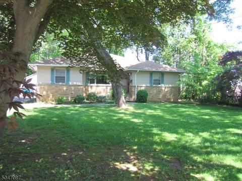 82 E Main St, Mendham, NJ 07945 photo 2