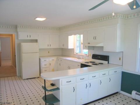 82 E Main St, Mendham, NJ 07945 photo 4
