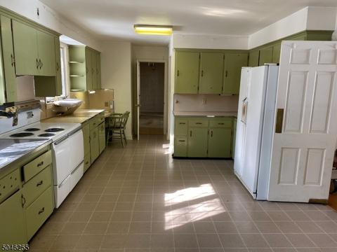 8 Soder Rd, Caldwell, NJ 07006 photo 5