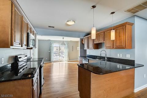 98 Stephen St, Dover, NJ 07801 photo 4