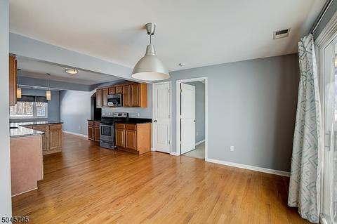 98 Stephen St, Dover, NJ 07801 photo 9