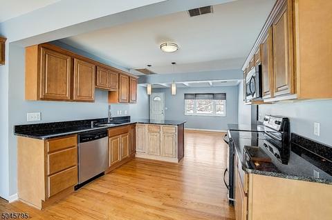 98 Stephen St, Dover, NJ 07801 photo 6