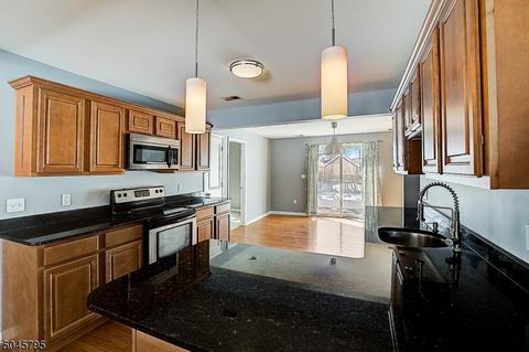 98 Stephen St, Dover, NJ 07801 photo 5