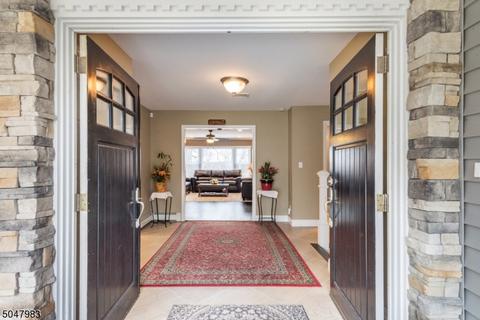 8 Copley Ct, Wayne, NJ 07470 photo 2