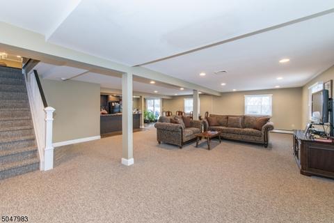 8 Copley Ct, Wayne, NJ 07470 photo 17