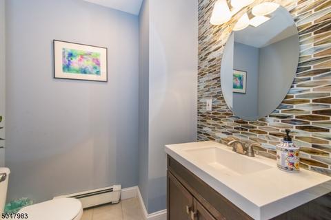 8 Copley Ct, Wayne, NJ 07470 photo 10
