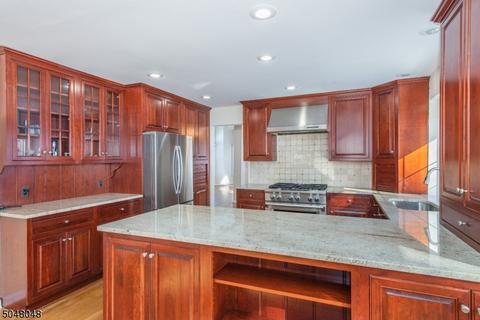 41 Gatehouse Rd, Bedminster, NJ 07921 photo 8