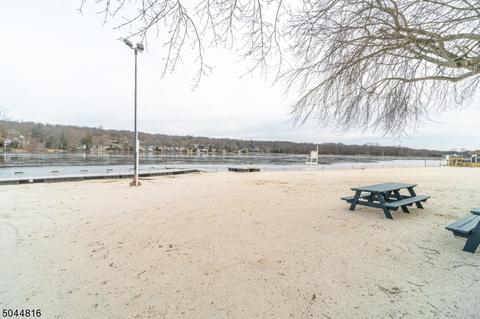 87 Lake Trl E, Wayne, NJ 07470 photo 16