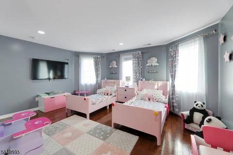 644 Victoria Ave, Paramus, NJ 07652 photo 19