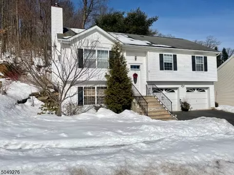 16 Julia Ter, Dover, NJ 07801 photo 2