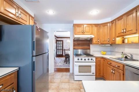 21 Bailey Rd, Millburn, NJ 07041 photo 8