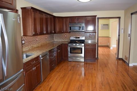 368 Valley Rd, Wayne, NJ 07470 photo 3