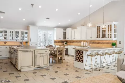 36 Windsor Pl, Montclair, NJ 07043 photo 8