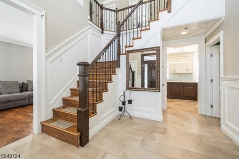 6 Stratton Ct, Hackettstown, NJ 07840 photo 2