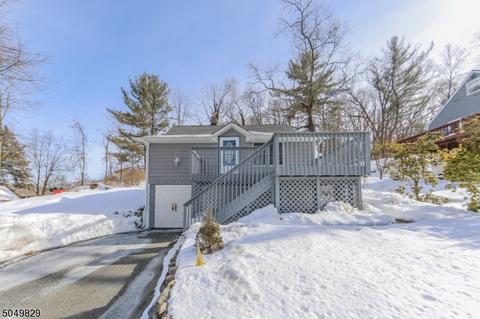 1 Oak St, Wanaque Boro, NJ 07420 photo 3