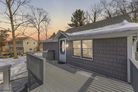 1 Oak St, Wanaque Boro, NJ 07420 photo 1