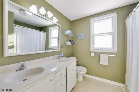 489 Lyons Rd, Bernards Twp, NJ 07920 photo 18