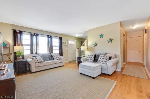 489 Lyons Rd, Bernards Twp, NJ 07920 photo 2