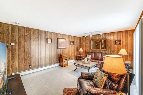 5 Mohawk Ave, Middlesex, NJ 08846 photo 14