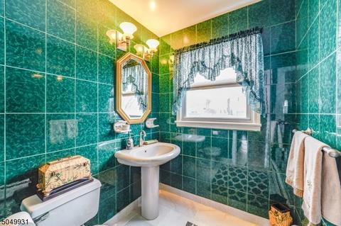 5 Mohawk Ave, Middlesex, NJ 08846 photo 12