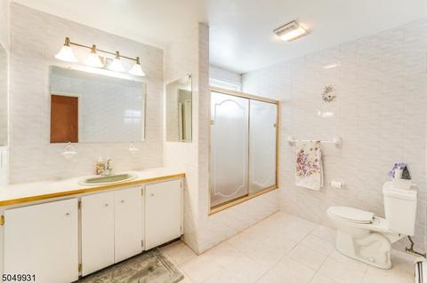 5 Mohawk Ave, Middlesex, NJ 08846 photo 16