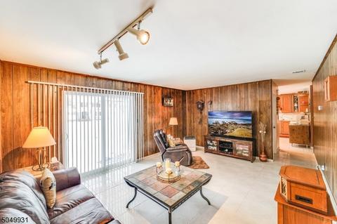 5 Mohawk Ave, Middlesex, NJ 08846 photo 15