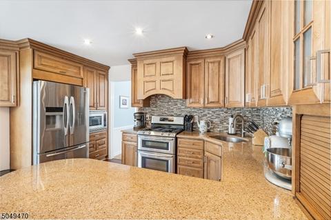 10 Carroll Dr, Mendham, NJ 07945 photo 6