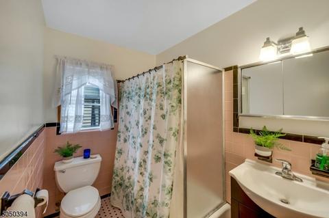 611 Schaefer Ave, Oradell, NJ 07649 photo 11